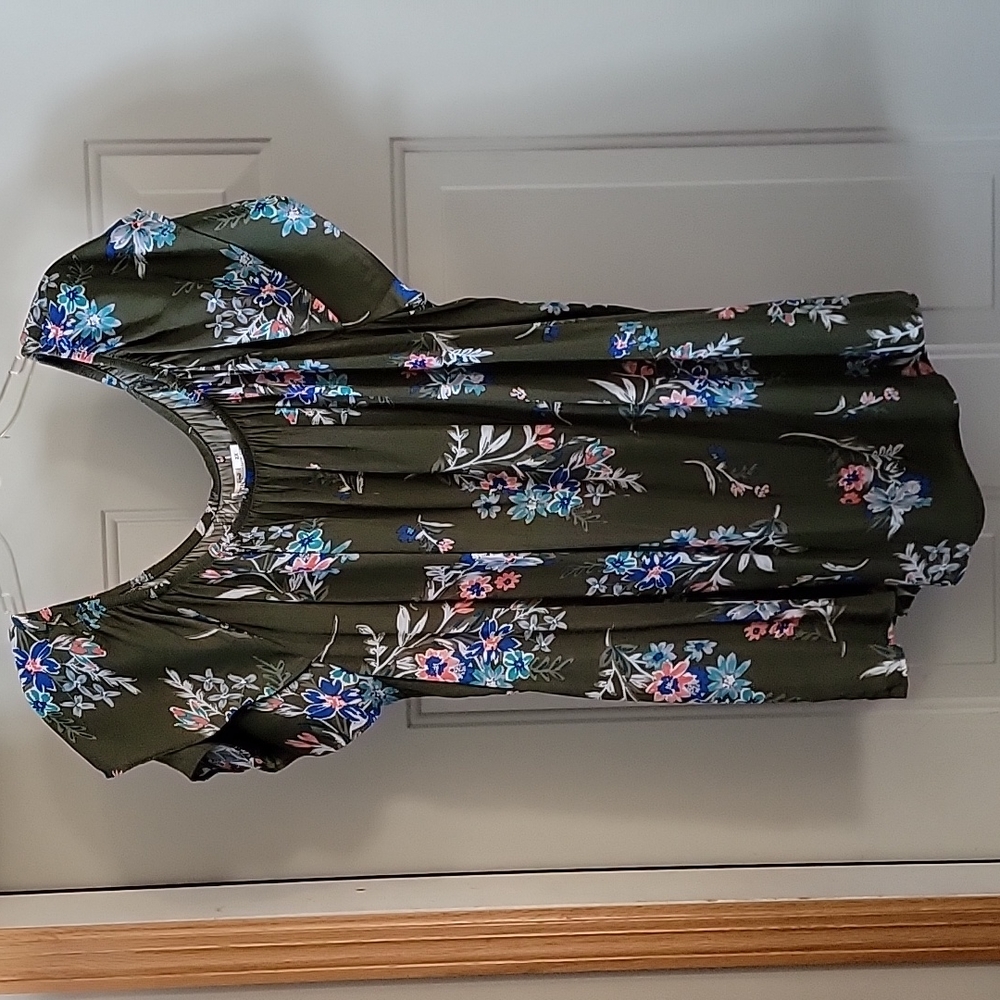 Beautiful Green Flutter Sleeve Blouse